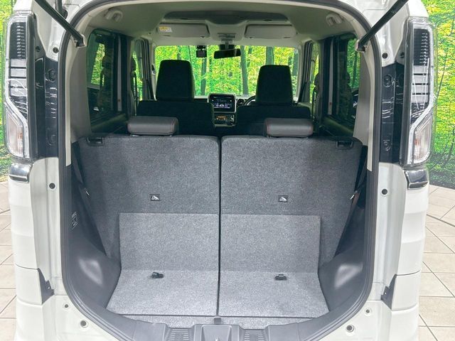 普段のお買い物や通勤、送迎等に十分な荷室スペースを確保しております。セカンドシートを倒すと、大きな荷物の積載も可能です♪