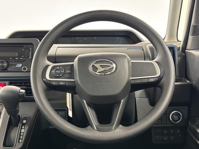 【点検】納車前には小さなクルマを知り尽くしたエキスパートが基本性能に関わる機能や状態を徹底的に点検。消耗部品を交換するなど法定12ヶ月点検相当の点検・整備を実施しています。