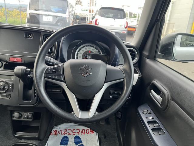 シンプルかつ機能的にまとめられたインパネです。