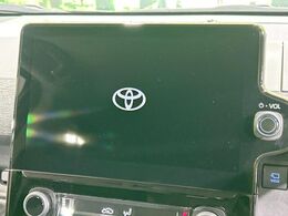 【10.5インチナビ】高級感とインパクトのある大画面ナビを装備。各種オーディオ操作はもちろん、スマホ連携もできる利便性の高いナビです♪