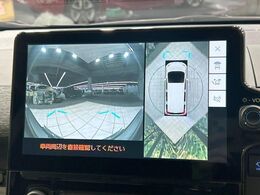 【パノラミックビューモニター】専用のカメラにより、上から見下ろしたような視点で360度クルマの周囲を確認することができます☆死角部分も確認しやすく、狭い場所での切り返しや駐車もスムーズに行えます。
