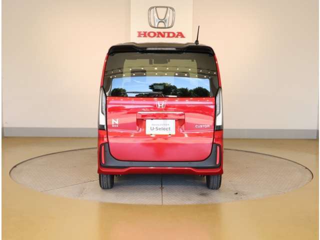 ご納車までの期間ですが、県内のお客様は1、2週間、県外のお客様は2、3週間ほどでご納車が可能となります。但し、お支払いや書類の状況によっては多少の前後もありますので、その際には何卒ご了承下さい。