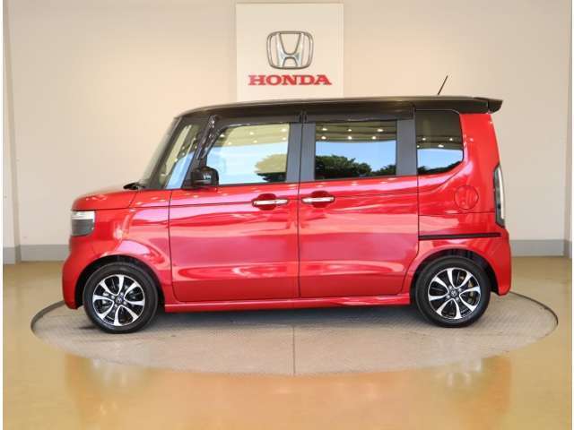 車両状態証明書付き車両です。車両状態を検査員が評価をし、結果を点数で表示しております。1台1台プロの目で事細かにチェックしている車両ですので、ご安心してお買い求めしていだけます。