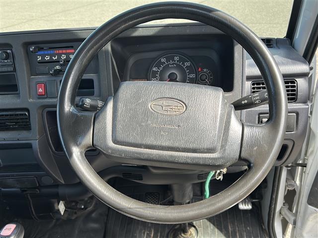 ハンドルの画像です。店舗にて現車の確認もいただけますので、お電話で在庫のご確認の上是非ご来店くださいませ！！！