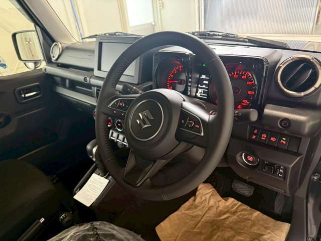 室内はスタッフが真心込めて清掃や納車の準備をします！試乗は全車OKですので現状確認をして下さいね！