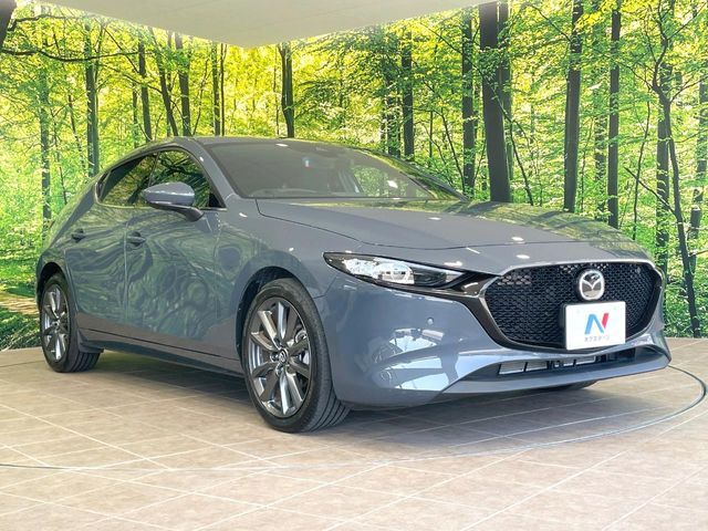 大好評のボディコーティング「弾スプラッシュコート」もご納車までに施工可能。通常のガラスコートと異なる、耐久年数6年の無機質ガラスコーティングが、ボディをキレイな状態に保ってくれます。