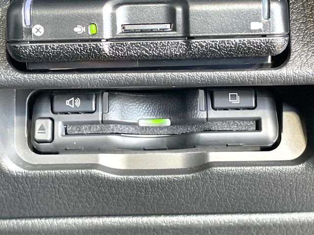 【ETC】高速道路の料金所をストレスなく通過！話題のスポットやサービスエリアに多い「スマートIC」利用時は必須のアイテムです。当店でセットアップを実施、ご納車当日からすぐにご利用いただけます！