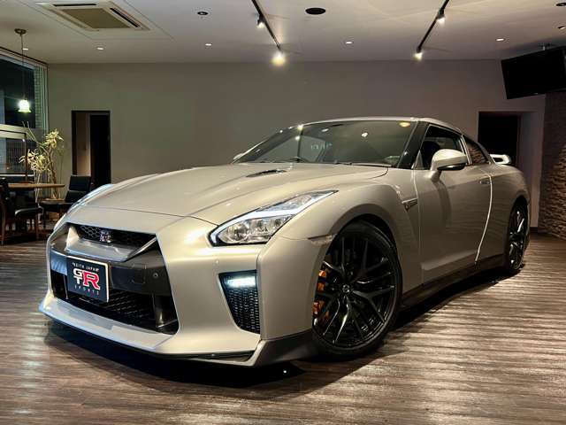 R35GT-R専門店として、個体の状態からGT-Rとしての特性まで、お車選びに対してアドバイスさせて頂いております。ご希望の内容のお車をお探しする事も可能です。まずはお気軽にご相談下さい。