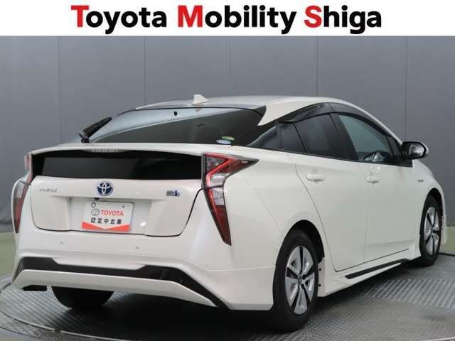 中古車の総合評価や内外装の状態などがひと目でわかるよう、トヨタ車のプロの検査員が車両状態を検査した「車両検査証明書」をご用意しています。