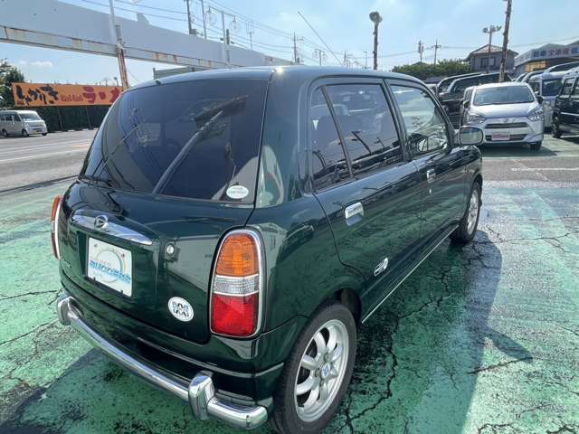 納車前には、当社メカニックにより、安全かつ安心して気持ちよくお乗りいただける整備を行います。