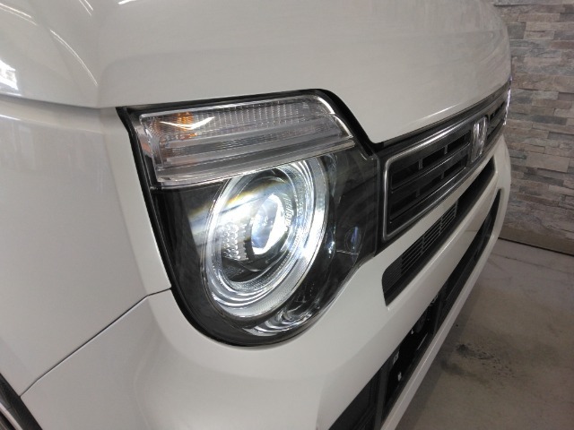 LEDヘッドライトです！