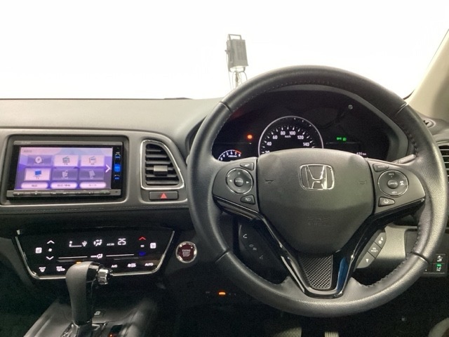 ドライブの必需品。見やすい・使いやすいHonda純正のメモリーナビを搭載。