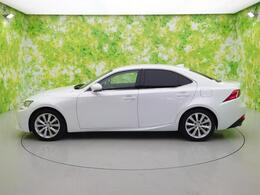 WECARSの在庫ページをご覧いただき誠にありがとうございます！WECARSは「お客様第一」をモットーにお客様のカーライフを全力でサポートいたします！