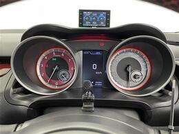 【スピードメーター】メーターがシンプルで見やすく運転しやすいですね！