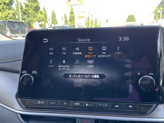 フルセグTV・ブルートゥース機能がついています