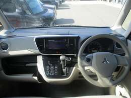 インパネ全体です！内装のボタンの位置などをご確認ください♪