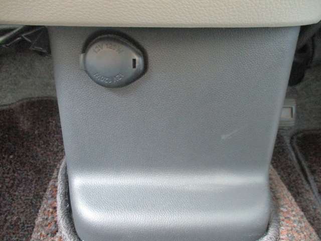 ハンドル周りです！ボタンの配置やメーターのイメージなどご覧ください♪♪