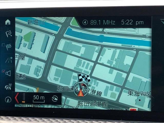 ●純正ナビ:一体感のあるナビは、高級感ある車内を演出してくれます。Bluetooth再生などオーディオ機能も充実しておりますので、運転もより楽しめます♪