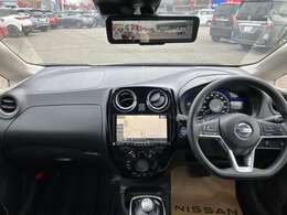 運転席まわりです。細かいオプションなど、気になるところがあればお気軽にメールやお電話等でお問合せください。