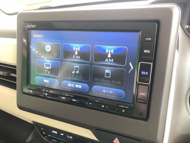 純正メモリナビ、フルセグTV付き、Bluetoothオーディオ・DVDビデオも再生可能です！ナビ付き条件でお探しの方は必見です！