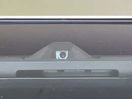 【トヨタセーフティセンス】走行中に前方の車両等を認識し、衝突しそうな時は警報とブレーキで衝突回避と被害軽減をアシスト。より安全にドライブをお楽しみいただけます。