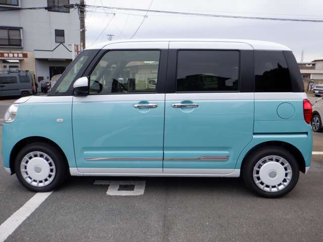 人気の登録済・届出済未使用車やおすすめ中古車を展示中！！各社メーカーの人気の軽自動車・小型車・普通車・大型車まで高須自動車にお任せ下さい！！日々新しい展示車両が続々入荷中です！！