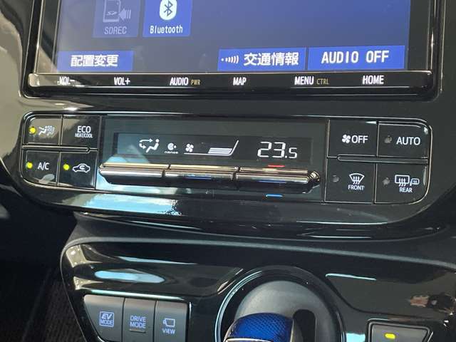 全国から厳選されたお車を展示しております。ご希望の在庫を店頭で検索することも可能ですので、お気軽にご相談ください！