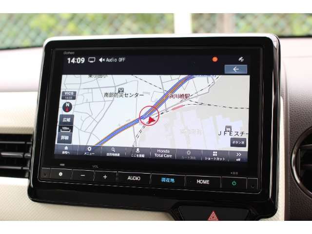 ナビはホンダ純正VXM-245ZFEi　フルセグTVやBluetoothオーディオも接続可能。