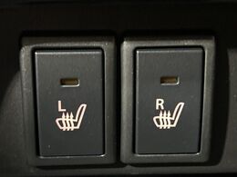 【シートヒーター】寒い日に重宝するシートヒーター！エアコンより早く温まってくれるので寒がりの人も安心ですね♪エアコンの温風は乾燥するから苦手、という方にもをおすすめです。