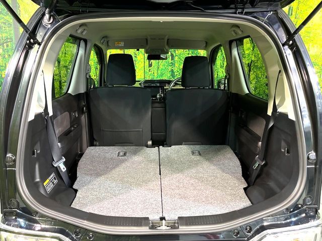 普段のお買い物や通勤、送迎等に十分な荷室スペースを確保しております。セカンドシートを倒すと、大きな荷物の積載も可能です♪