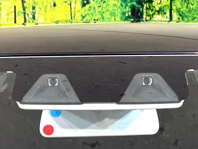 【セーフティサポート】走行中に前方の車両等を認識し、衝突しそうな時は警報とブレーキで衝突回避と被害軽減をアシスト。より安全にドライブをお楽しみいただけます。