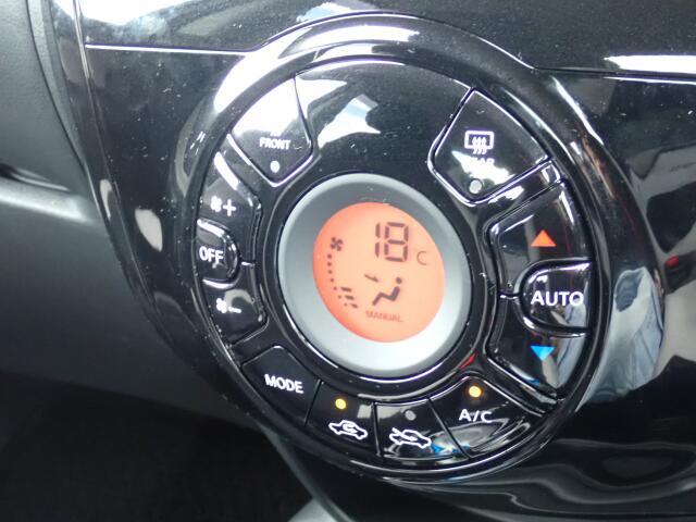 オートエアコン装備。温度設定が出来て、室内快適ですよ。