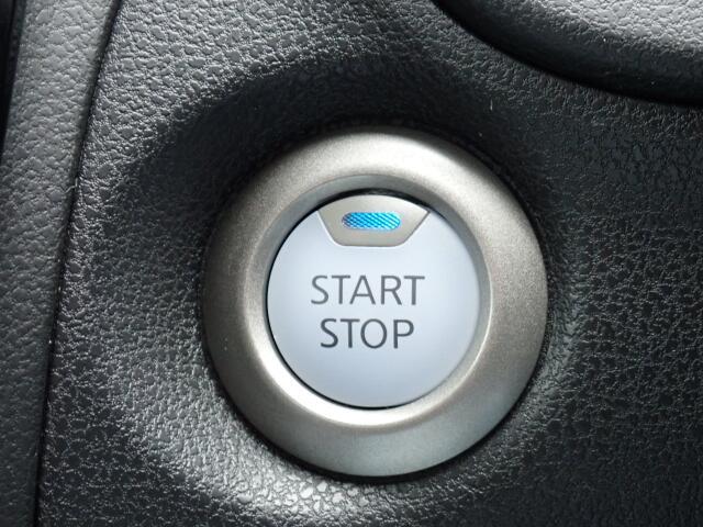 プッシュスタートでエンジン始動♪