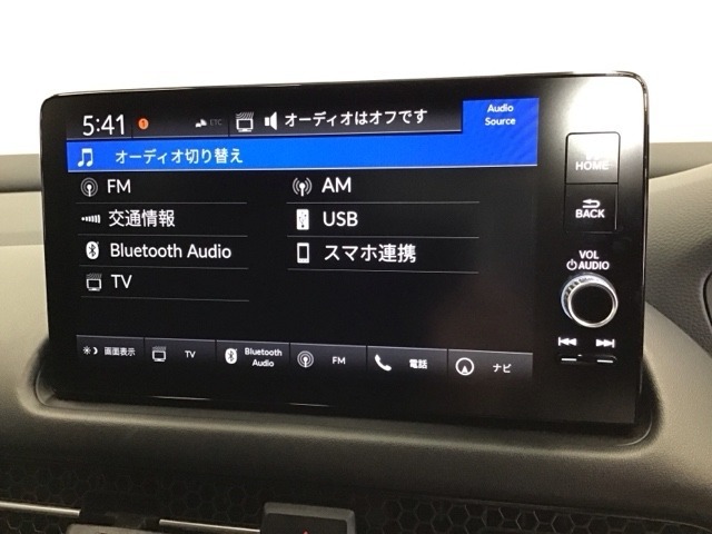 AVメニューはご覧の通り、様々なコンテンツに対応、ドライブを楽しく演出できます。詳しくはスタッフへお尋ねください