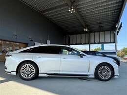 「こんな車屋さんがあるんだ！」、「おもしろい！」と感じていただけましたら、私どもも大変うれしく思います。ご来店のご感想、お待ちしております。