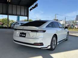 お車の見学に疲れたときは、併設のカフェでちょっと一息。。。ワンちゃんと一緒に、当店の挽きたてコーヒーをお召し上がりください。