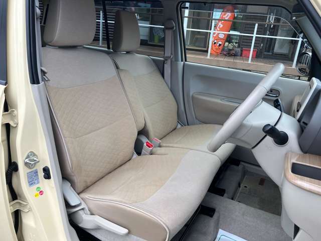 【店内】キッズスペースもございますので、お子様連れでもお気軽にお越しください！ゆっくり愛車選びをしていただけます♪