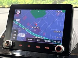 【ナビ機能付きディスプレイオーディオ】ナビ機能搭載の他、お持ちのスマートフォンと連携して、ナビやbluetoothでの音楽再生が可能です♪デザインはもちろん操作性も良好！