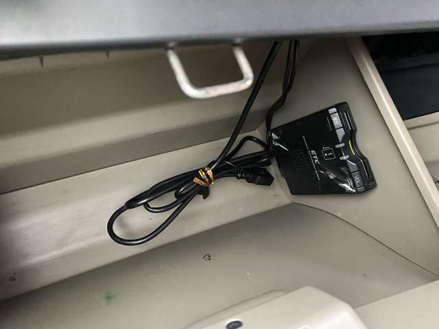 今や必需品ともいえるETCも装備しております。寒い日や、雨が降っている日でも快適に高速道路にアクセスできる便利アイテムです