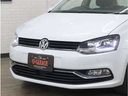 純正LEDヘッドライトを追加搭載済み。バンパーグリル中央にミリ波レーダーを内蔵した、プリクラッシュブレーキシステム「フロントアシストプラス」と「シティエマージェンシーブレーキ」を標準搭載しています。