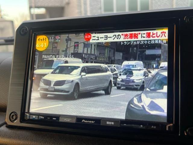 WECARSの店舗にはキッズコーナーがございます！お子様連れのお客様もごゆっくり車選びをお楽しみいただける空間です！