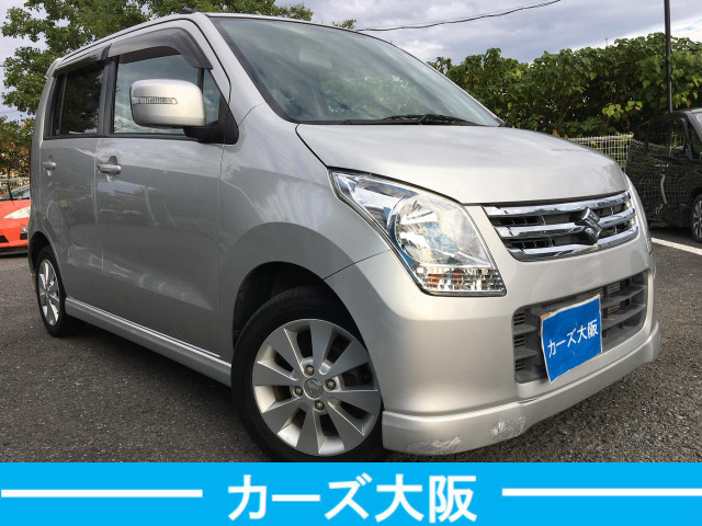 気になる方には、各キズ1箇所につき30000円で綺麗に板金塗装をしてからのお渡しも可能です。ルーフ・サイドステップは1箇所50000円になります。