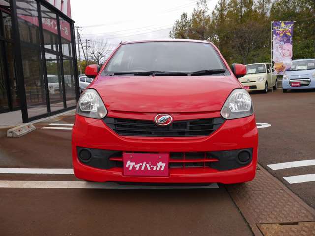 ■車体色：レッド