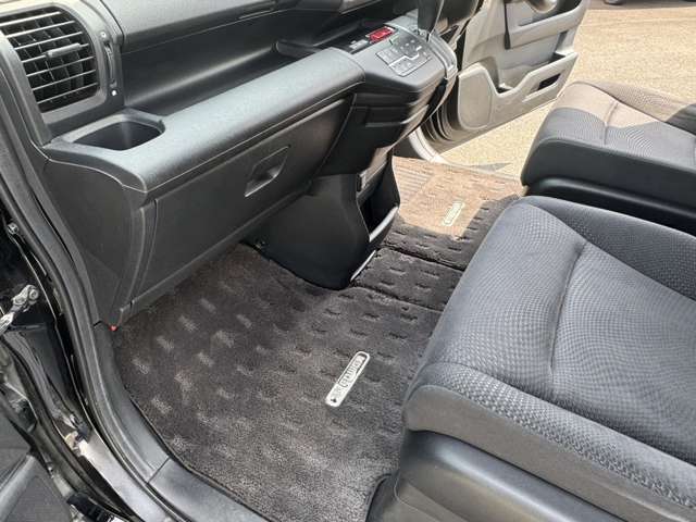 新車・登録（届出）済未使用車も取り扱いございます。お客様のご要望に合わせた各種注文販売も承っております。とにかくクルマのことなら村田自動車にご相談ください！フリーダイヤル【0078-6002-156211】