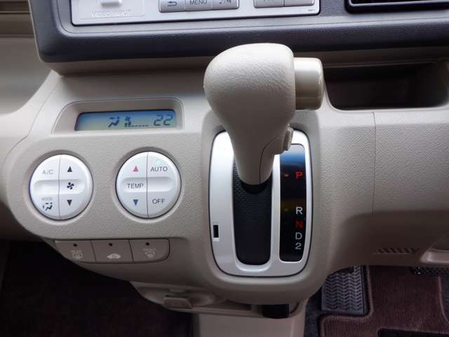 インパネ4AT。http://www.classicauto-s.comストックヤードに保管している車もございますのでご来店前にお電話くださいTEL 0467-40-5367