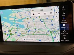 アップルカープレイ・アンドロイドオート対応純正ナビ搭載です。知らない道も安心ですね！