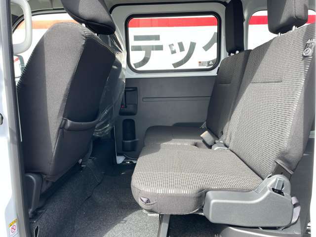 後部座席も広々！