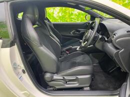 「この車の写真をもっと見たい」「状態が気になる」「この装備はついている？」どんな小さな疑問でもお気軽にお問い合わせください！