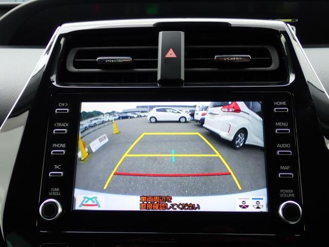 バックカメラ装備しております。駐車時に大変役に立ちますよ♪駐車が苦手な方にも便利機能です♪