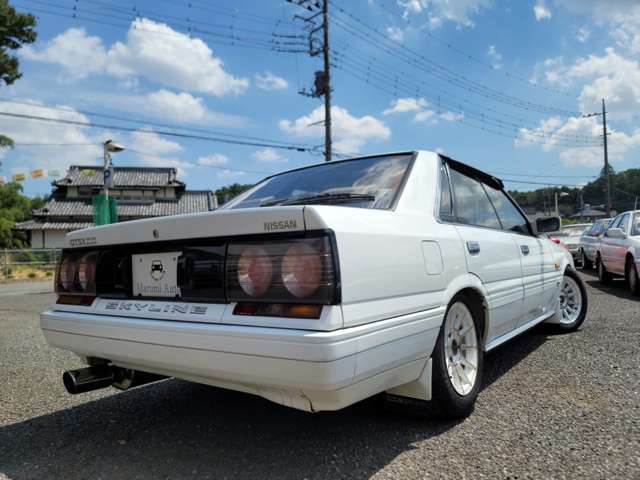 搭載されるエンジンは、直列6気筒がDOHCターボ　RB20DET型！！